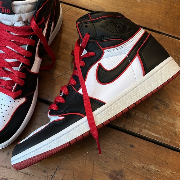 Nike Air Jordan Retro Hi 1 OF GS Black/Gym Red/White - Size 9. Worn only once! - Picture 5 of 10